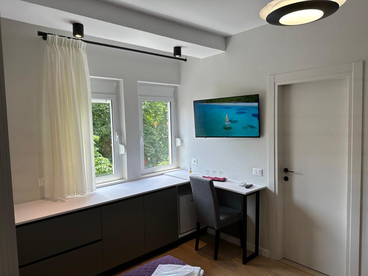 Soin Rooms Tiranë Luaran gambar