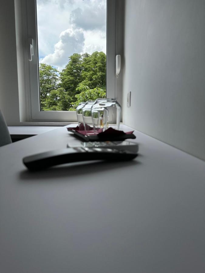 Soin Rooms Tiranë Luaran gambar
