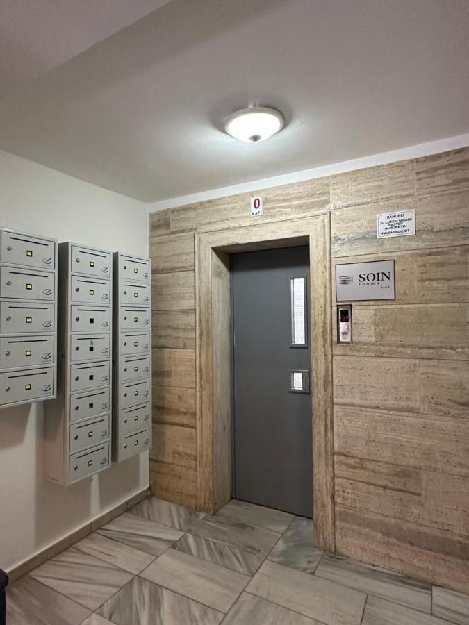 Soin Rooms Tiranë Luaran gambar