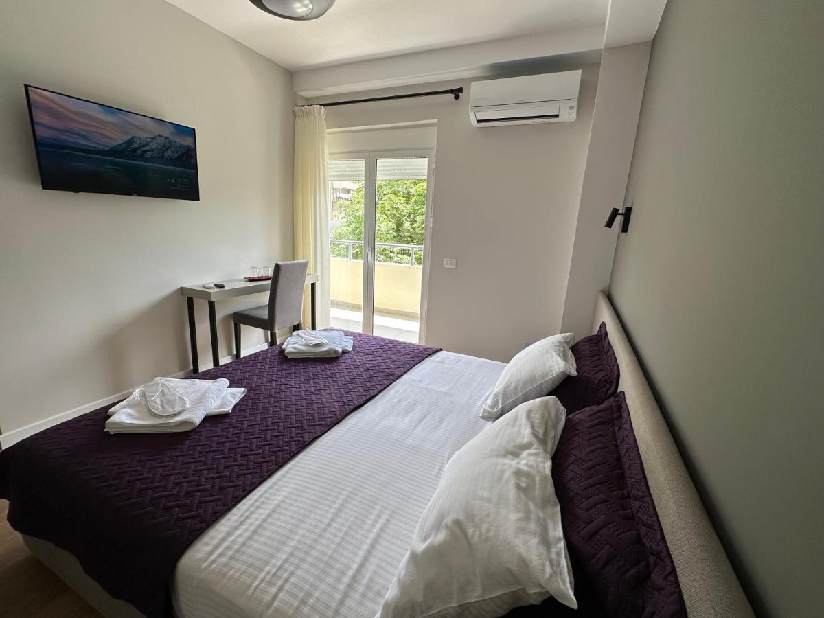 Soin Rooms Tiranë Luaran gambar
