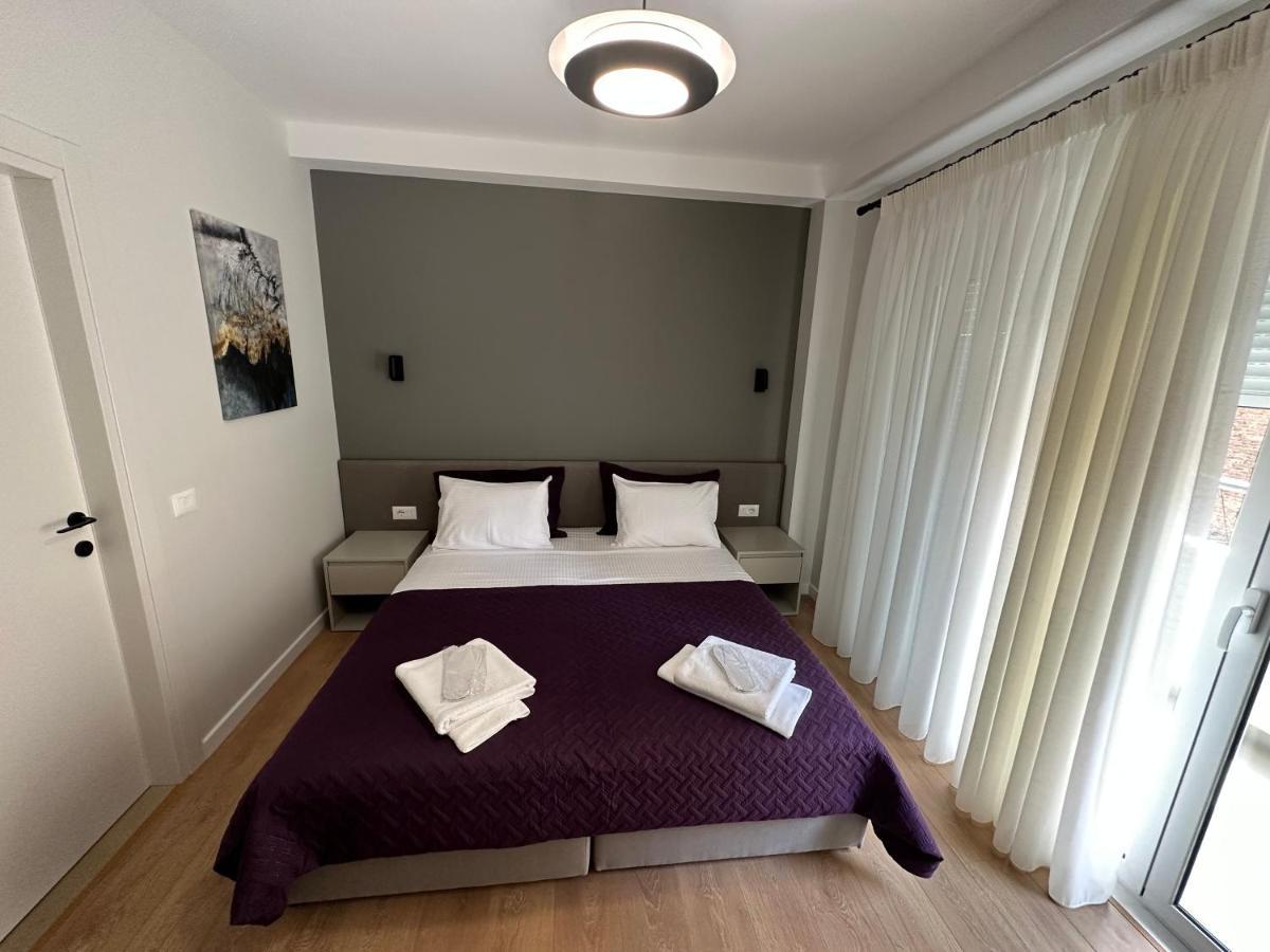 Soin Rooms Tiranë Luaran gambar