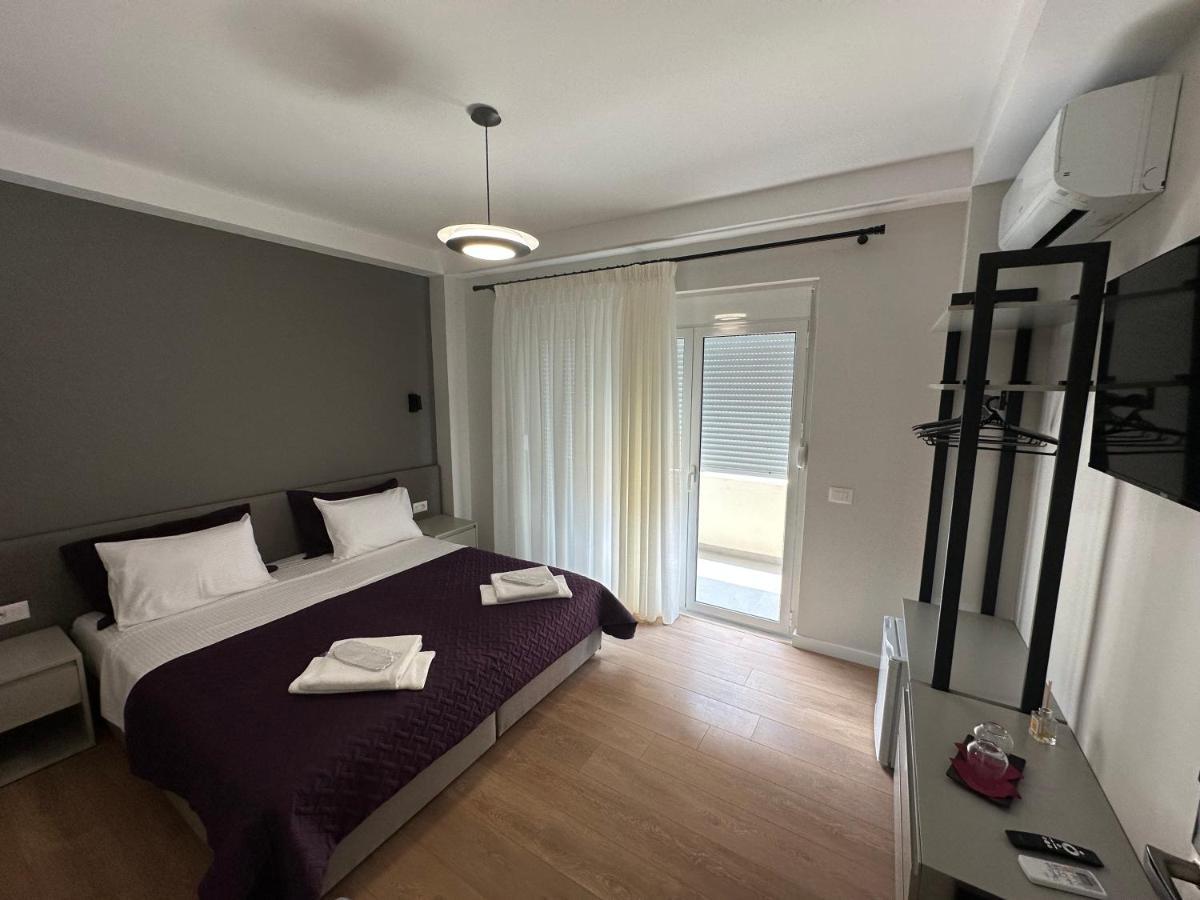 Soin Rooms Tiranë Luaran gambar