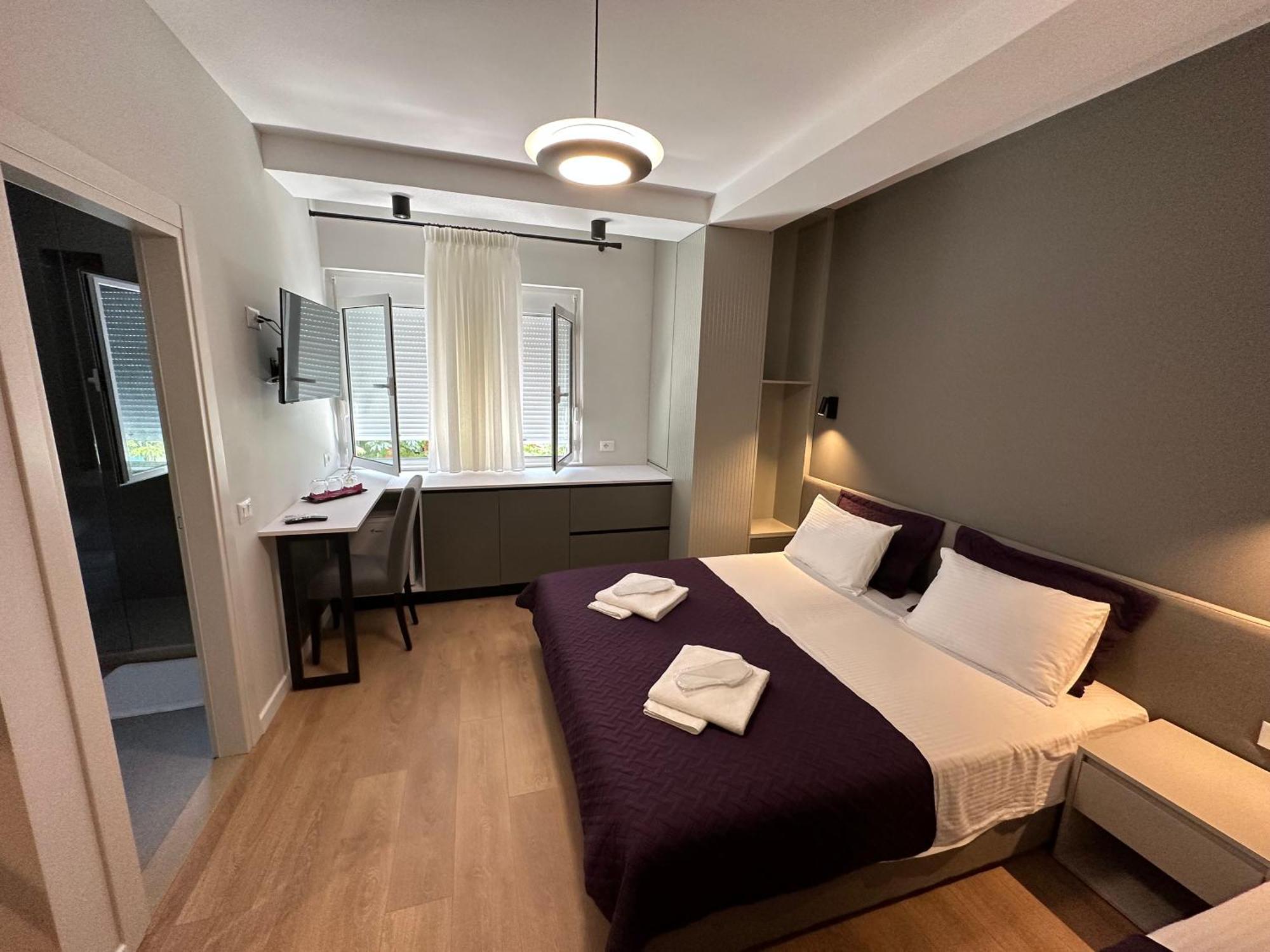 Soin Rooms Tiranë Luaran gambar